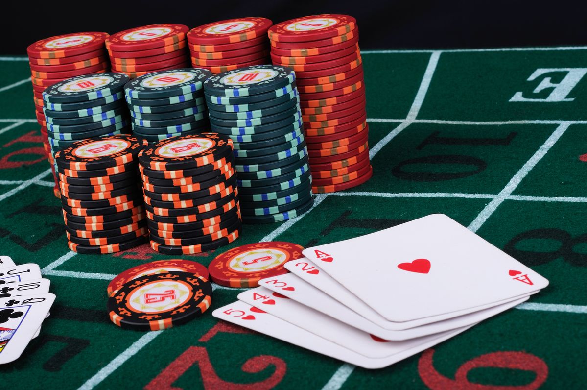 Saratoga Casino Hotel کھلاڑیوں کے لیے لائیو کیسینو سیکشن